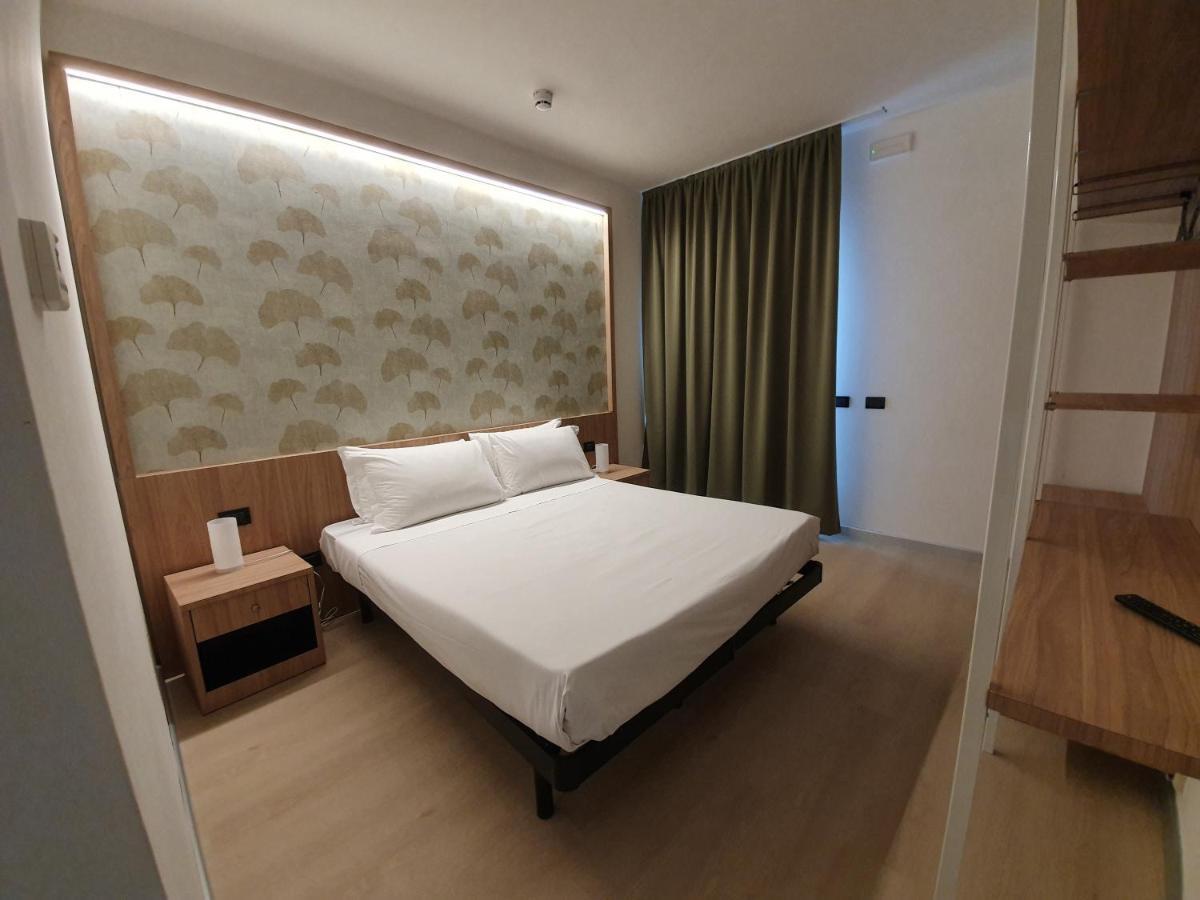 Aquasole Hotel Mercallo Bagian luar foto