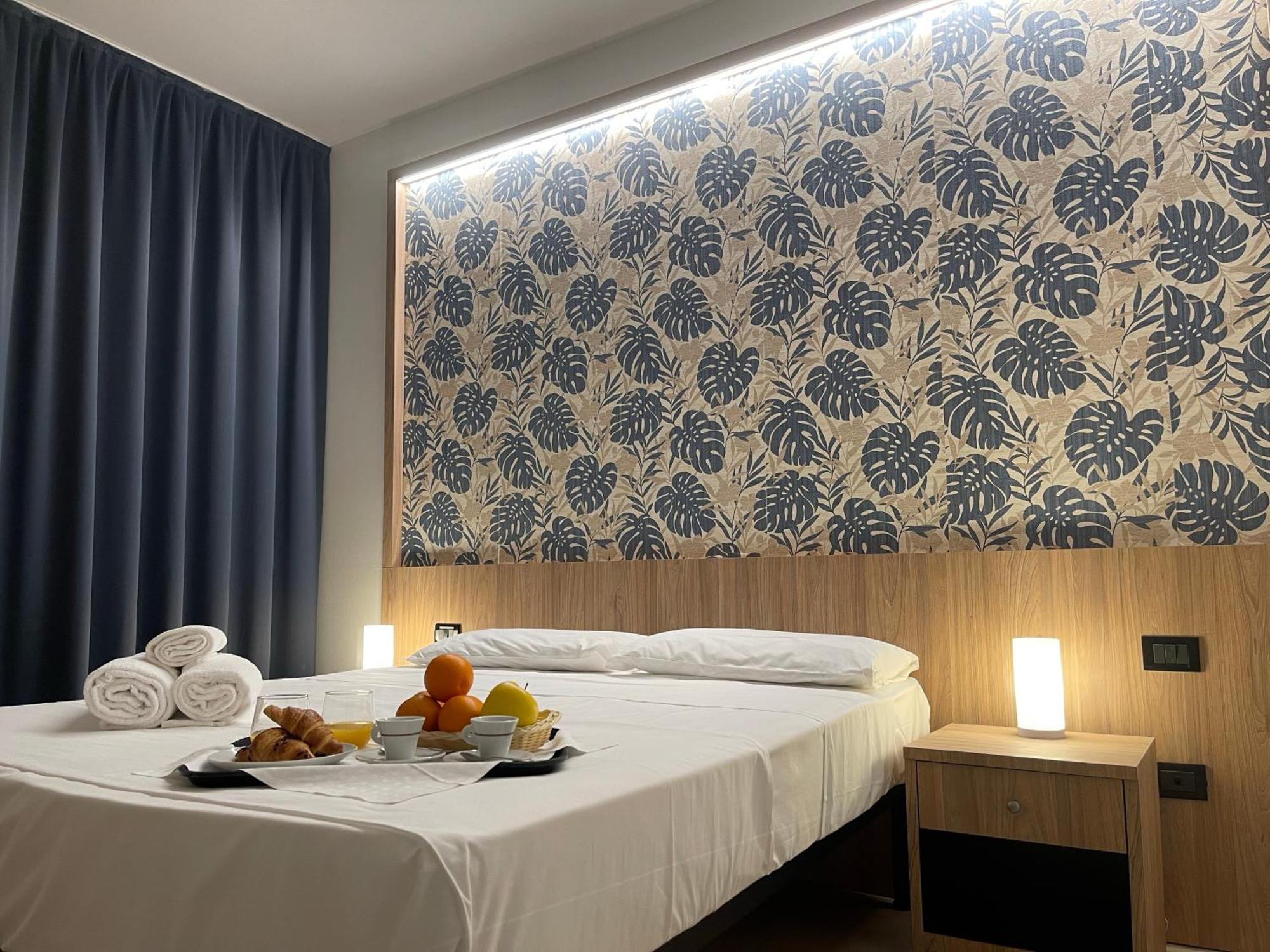 Aquasole Hotel Mercallo Bagian luar foto